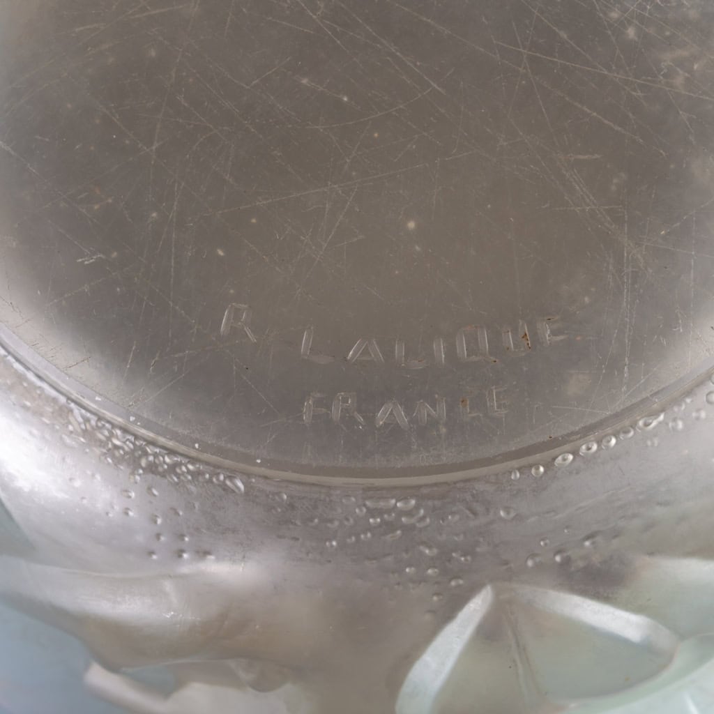 Vase « Oran » verre opalescent de René LALIQUE | Biron Vase "Oran" verre opalescent de René LALIQUE