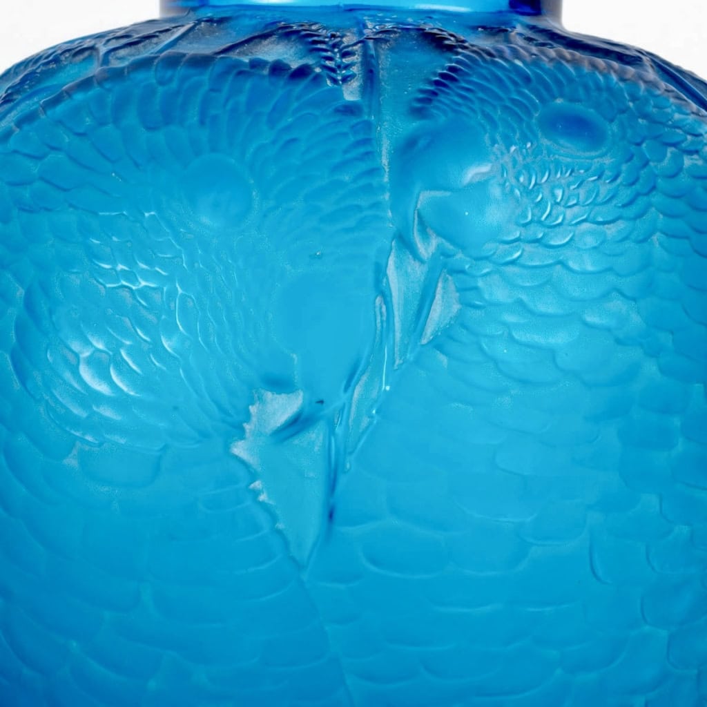 Vase « Alicante » verre bleu électrique de René LALIQUE | Biron Vase "Alicante" verre bleu électrique de René LALIQUE