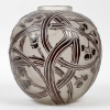 Vase « Baies » verre blanc émaillé brun de René LALIQUE | Biron Vase « Baies » verre blanc émaillé brun de René LALIQUE