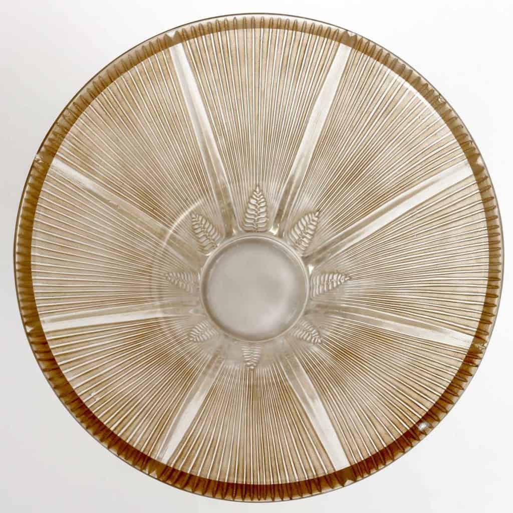 Vase « Epis » verre blanc patiné sépia de René LALIQUE | Biron Vase "Epis" verre blanc patiné sépia de René LALIQUE