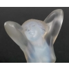 Mascotte « Vitesse » verre opalescent de René LALIQUE | Biron Mascotte "Vitesse" verre opalescent de René LALIQUE