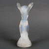 Mascotte « Vitesse » verre opalescent de René LALIQUE | Biron Mascotte "Vitesse" verre opalescent de René LALIQUE