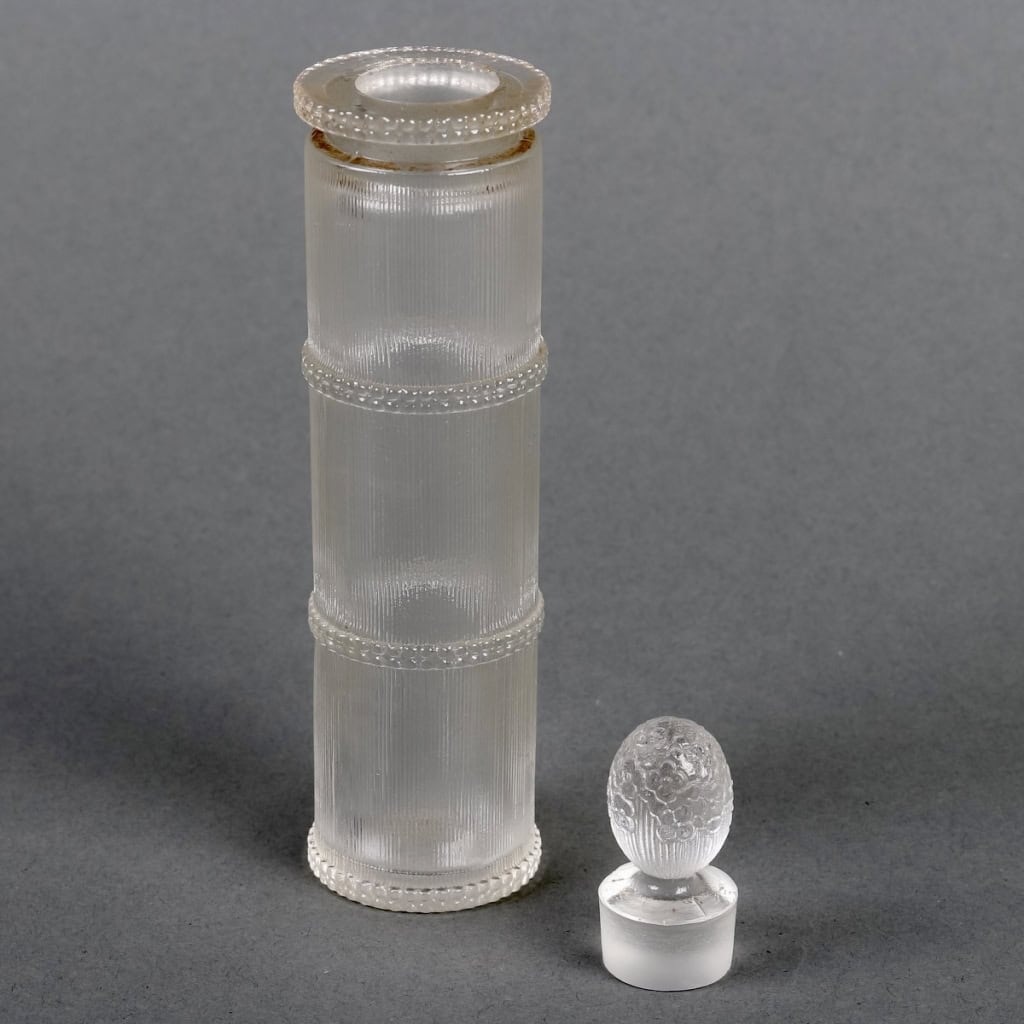 Flacon « Fleurs Vives » verre blanc de René LALIQUE pour Volnay | Biron Flacon "Fleurs Vives" verre blanc de René LALIQUE pour Volnay