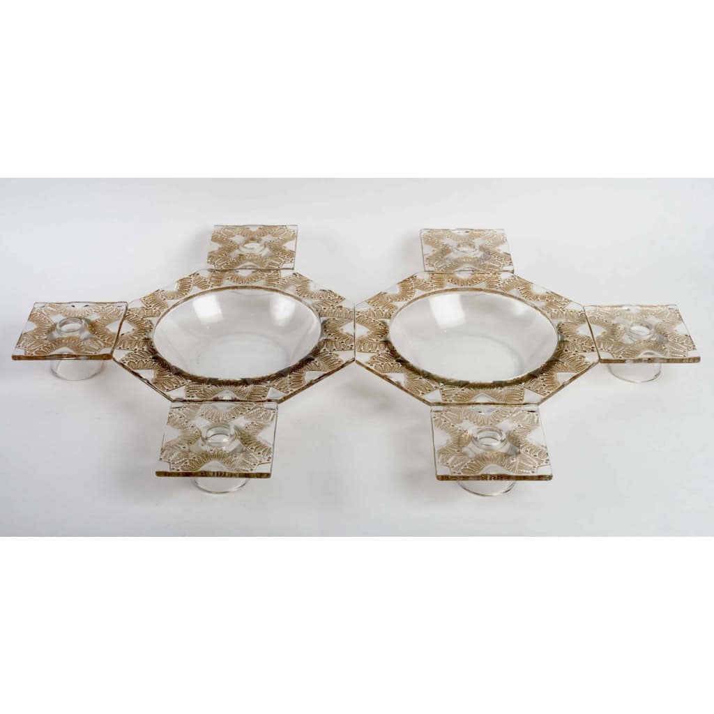 Centre de Table « Chantilly » verre blanc patiné sépia de René LALIQUE – 8 pièces | Biron Centre de Table "Chantilly" verre blanc patiné sépia de René LALIQUE - 8 pièces