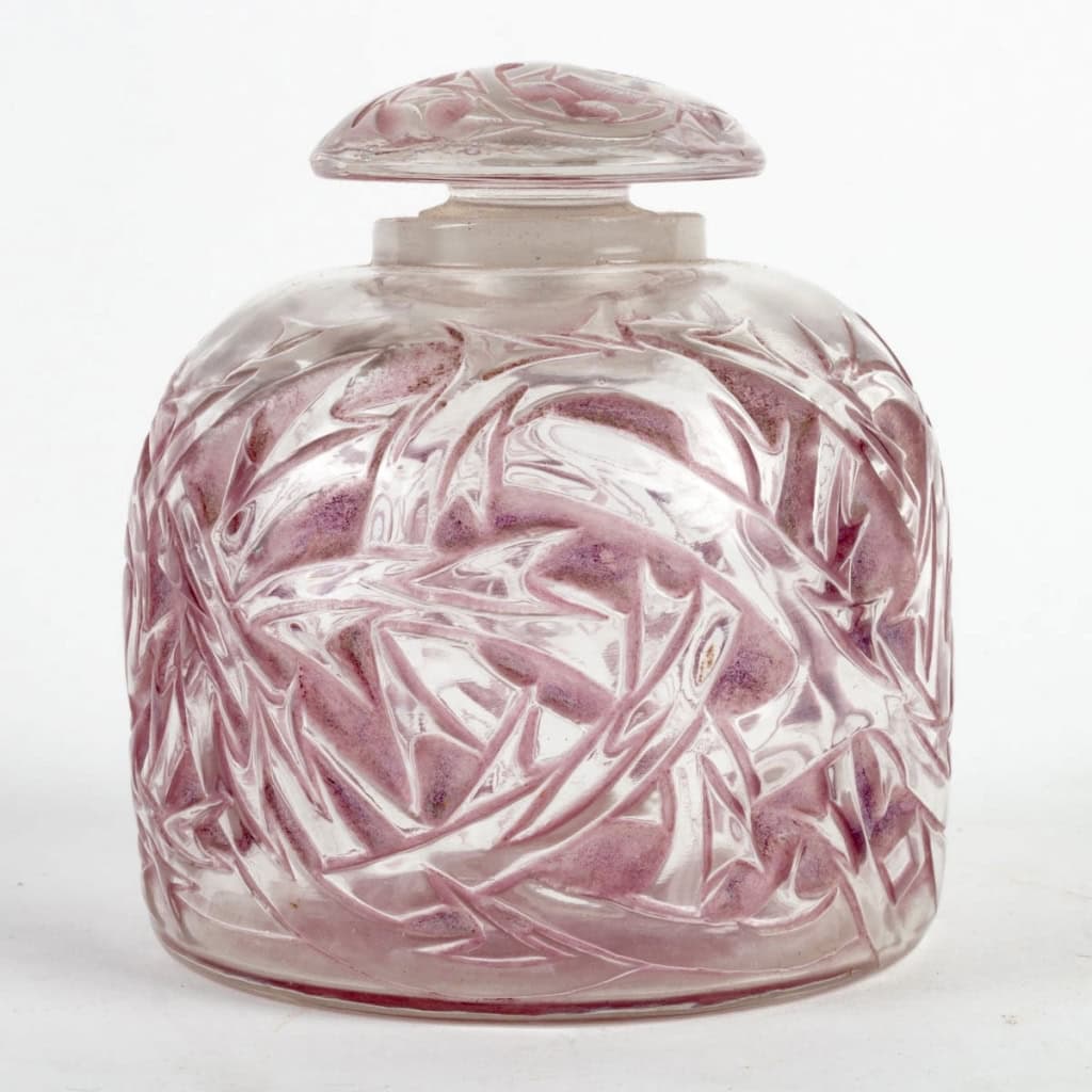 Flacon « Epines » verre blanc patiné rose violet de René LALIQUE | Biron Flacon "Epines" verre blanc patiné rose violet de René LALIQUE