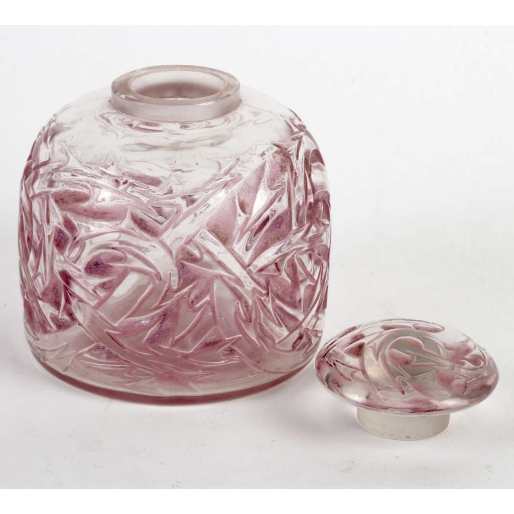 Flacon « Epines » verre blanc patiné rose violet de René LALIQUE | Biron Flacon "Epines" verre blanc patiné rose violet de René LALIQUE