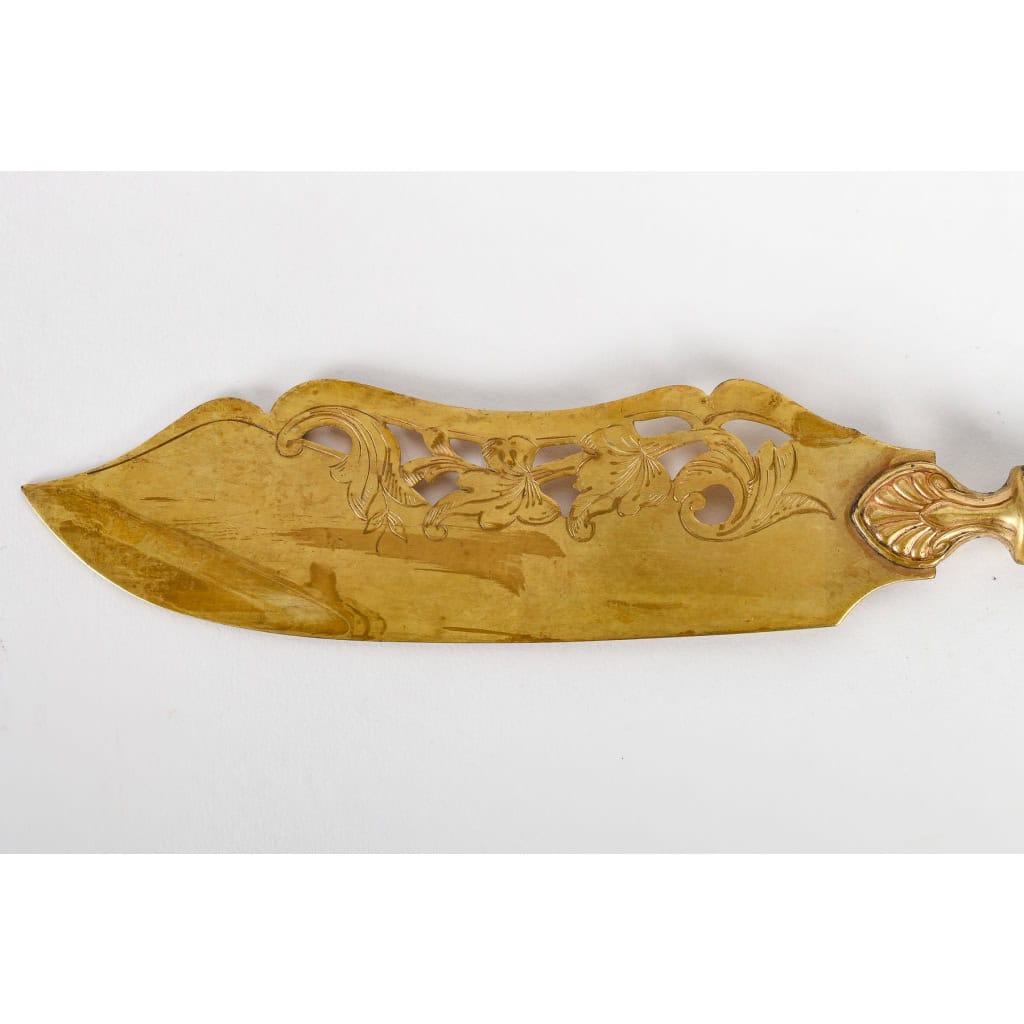Pelle à gâteau en métal argenté et vermeil, XIXème siècle | Biron Pelle à gâteau en métal argenté et vermeil, XIXème siècle