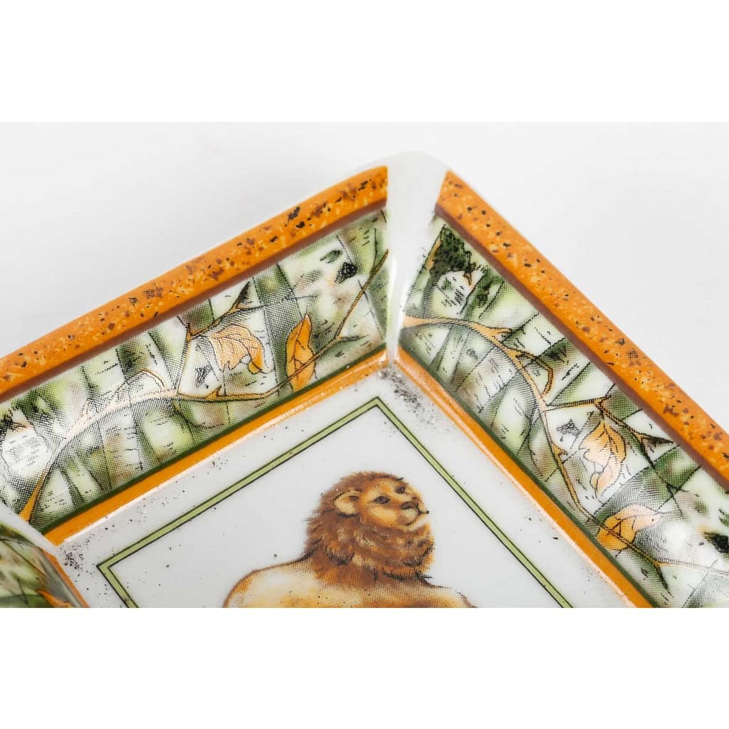 Paire de cendriers en porcelaine , XXème siècle | Biron Paire de cendriers en porcelaine , XXème siècle