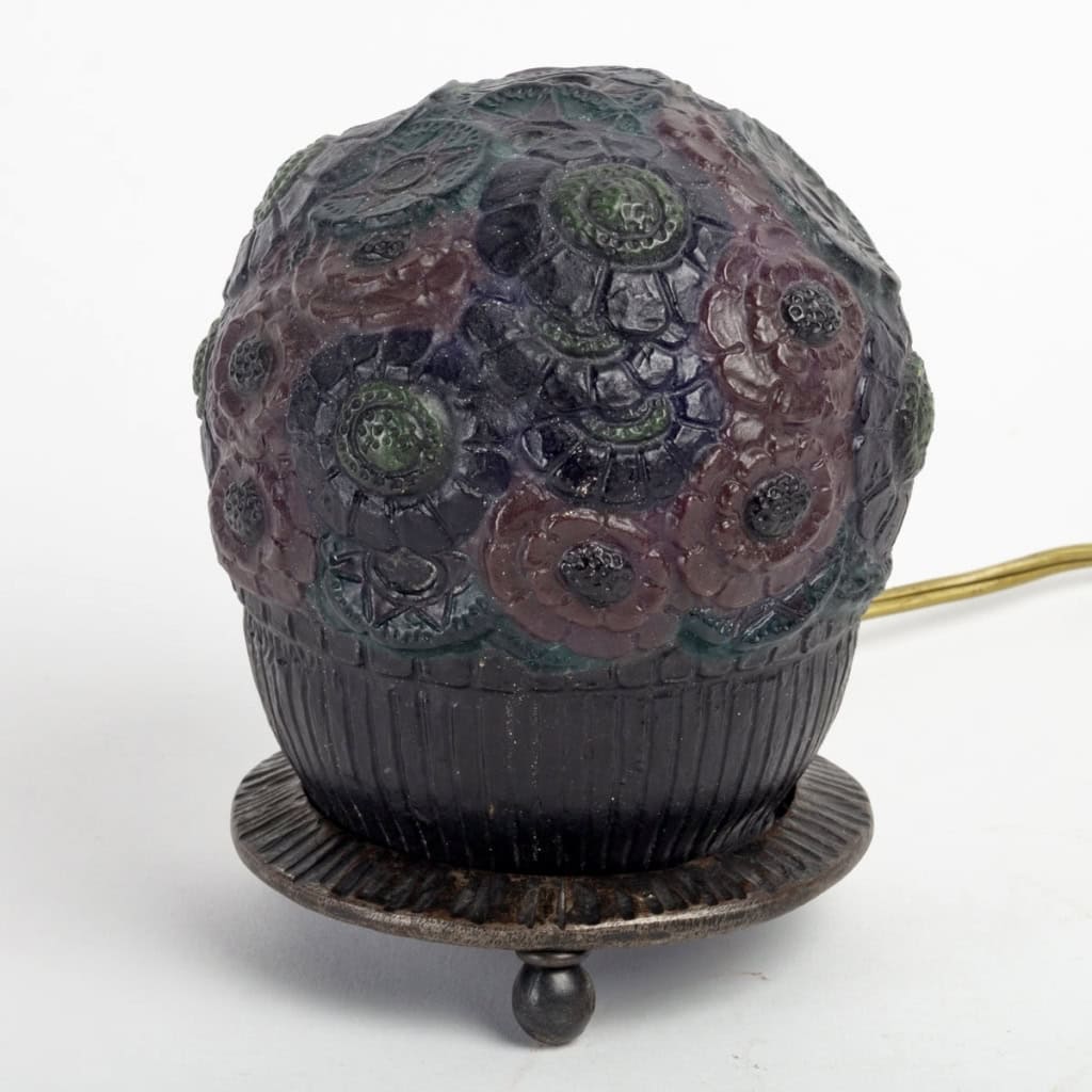 Veilleuse « Panier Fleuri » pâte-de-verre de Gabriel ARGY-ROUSSEAU | Biron Veilleuse "Panier Fleuri" pâte-de-verre de Gabriel ARGY-ROUSSEAU