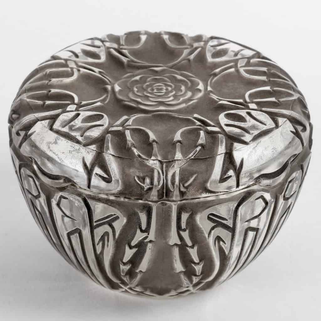 Boîte « Quatre Scarabées » verre blanc patiné gris de René LALIQUE | Biron ||||||