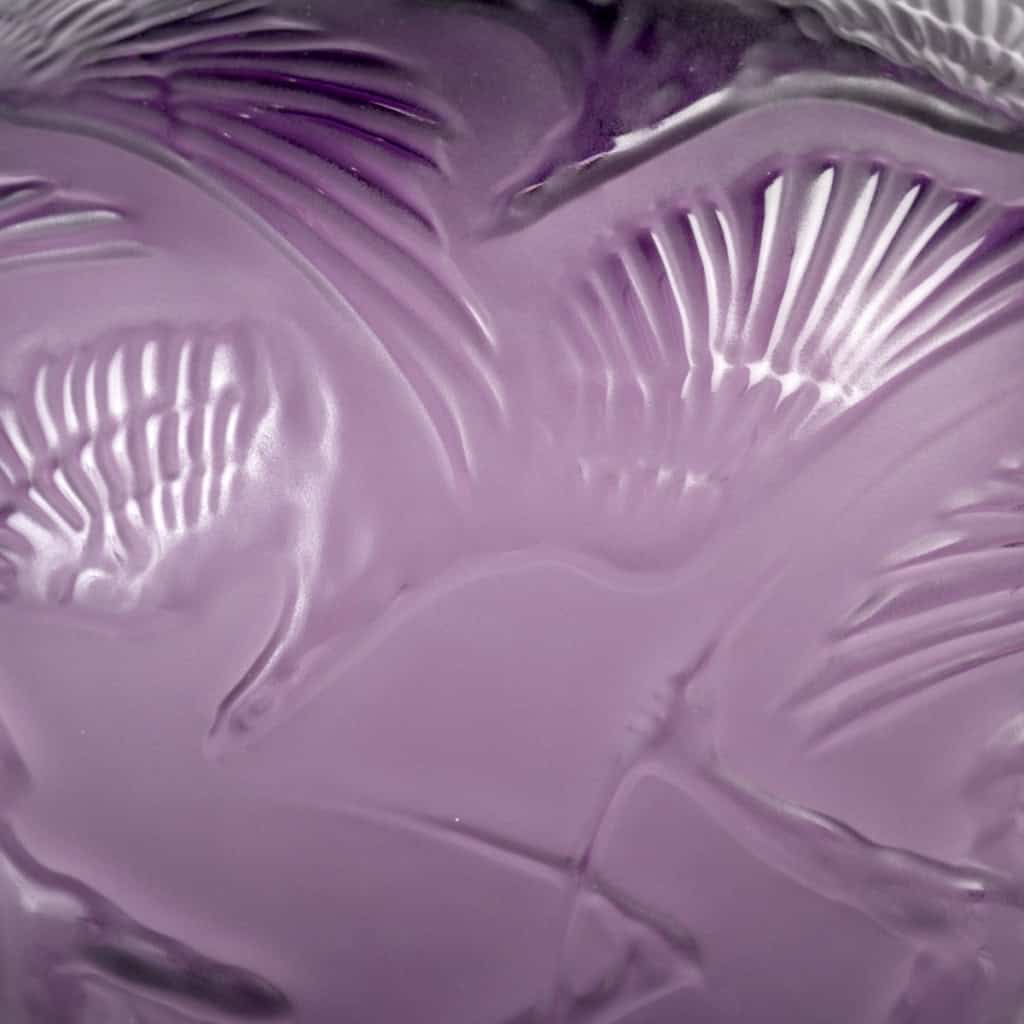 Vase « Archers » cristal violet de LALIQUE FRANCE | Biron Vase "Archers" cristal violet de LALIQUE FRANCE