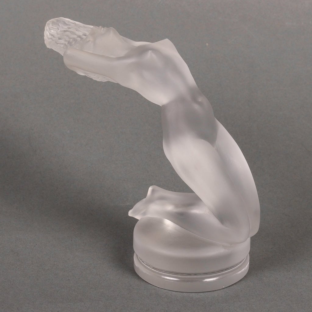 Mascotte Automobile « Chrysis » verre blanc de René LALIQUE | Biron |||||||