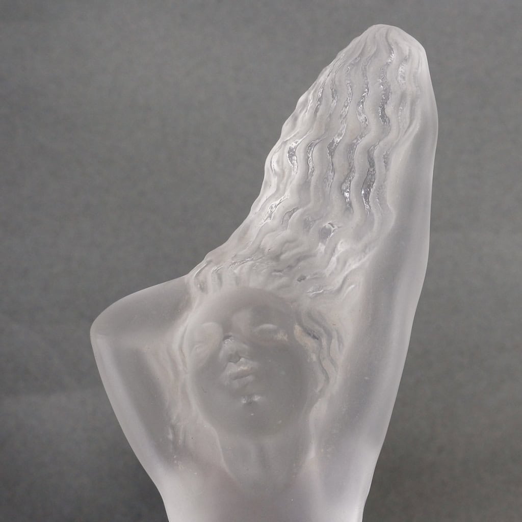 Mascotte Automobile « Chrysis » verre blanc de René LALIQUE | Biron Mascotte Automobile "Chrysis" verre blanc de René LALIQUE