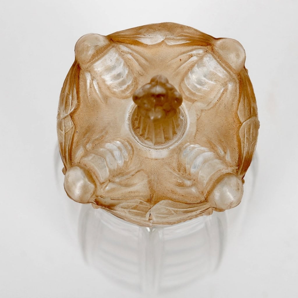 Flacon « Carnettes Guêpes » verre blanc patiné sépia de René LALIQUE | Biron Flacon "Carnettes Guêpes" verre blanc patiné sépia de René LALIQUE