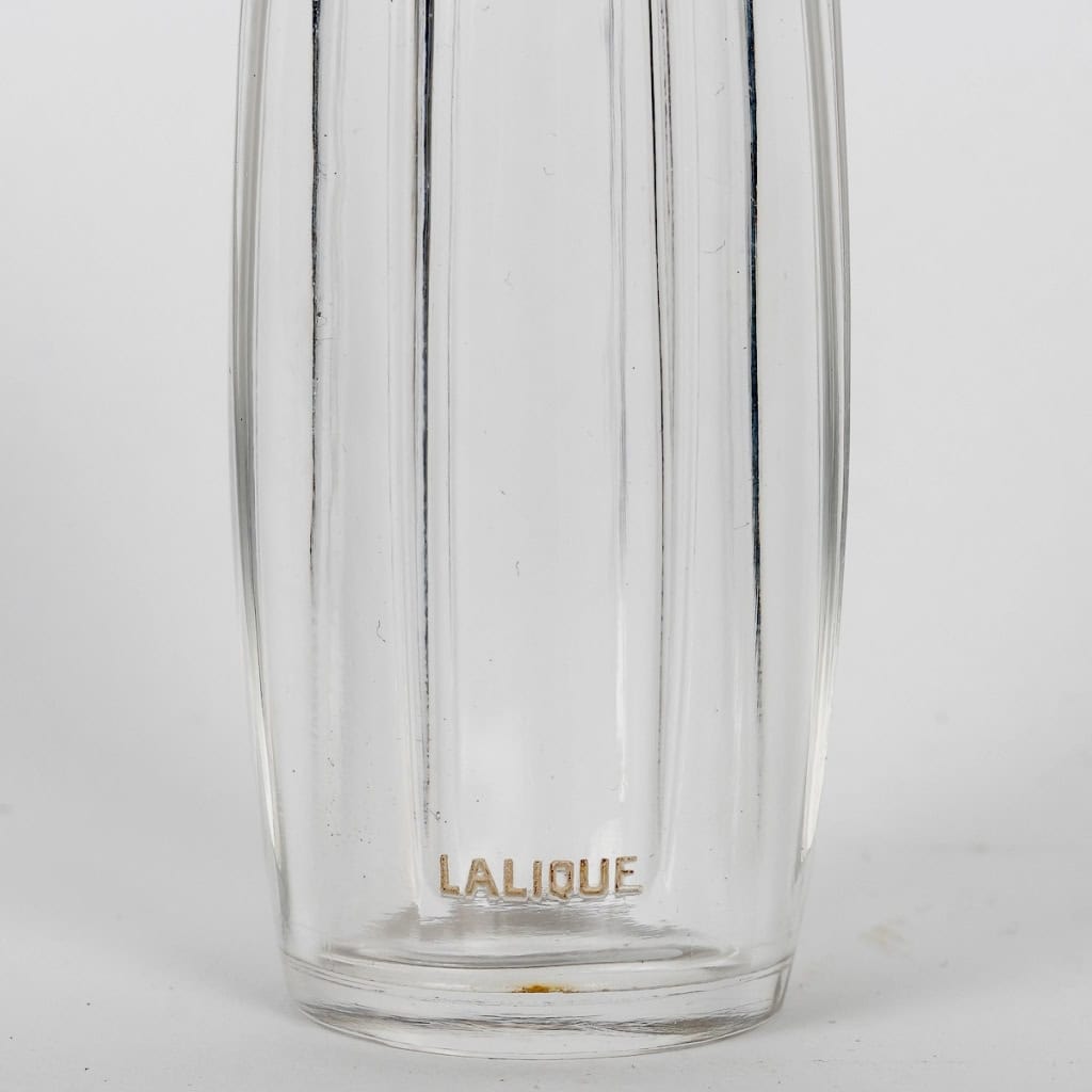 Flacon « Carnettes Guêpes » verre blanc patiné sépia de René LALIQUE | Biron Flacon "Carnettes Guêpes" verre blanc patiné sépia de René LALIQUE