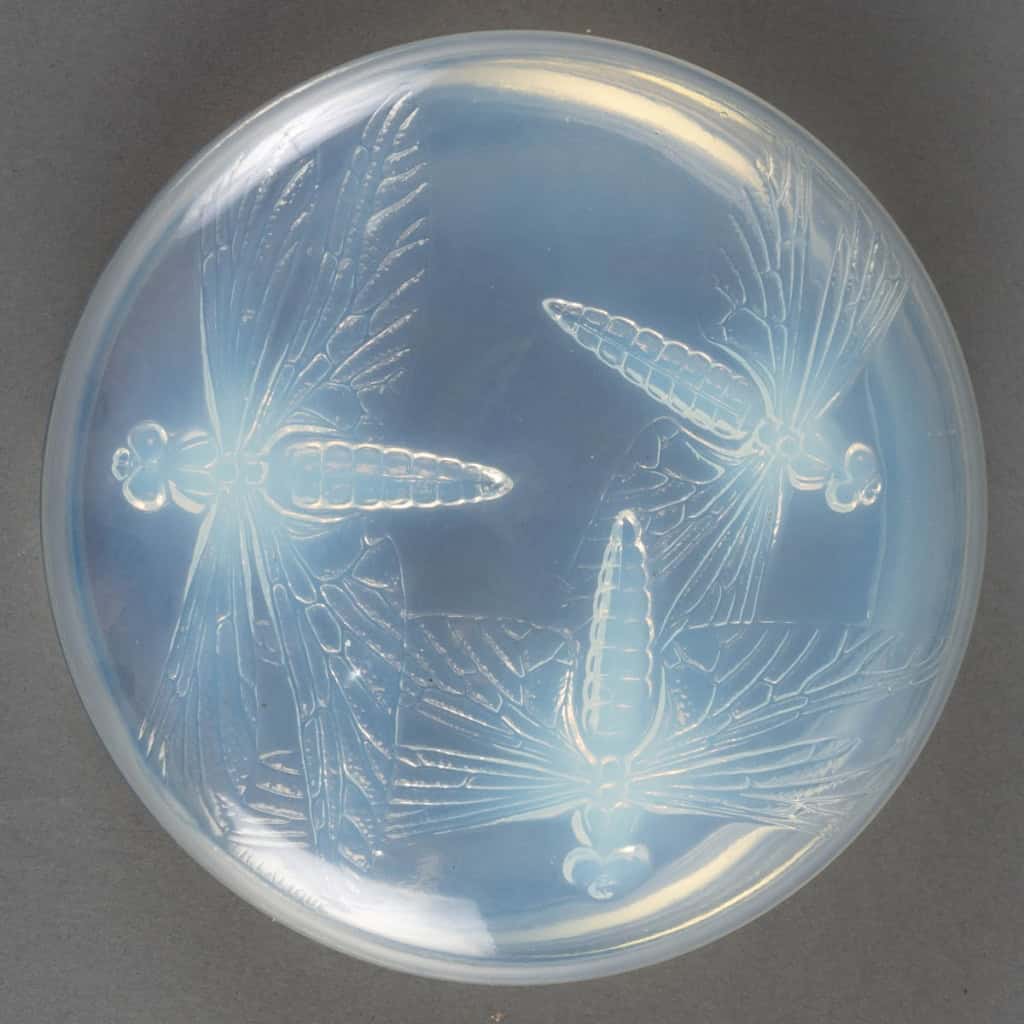 Boîte « Libellules » verre opalescent de René LALIQUE | Biron Boîte "Libellules" verre opalescent de René LALIQUE