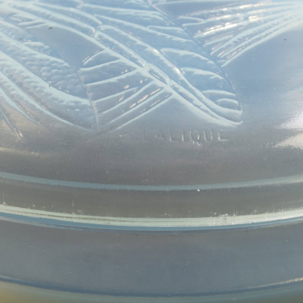 Boîte « Libellules » verre opalescent de René LALIQUE | Biron Boîte "Libellules" verre opalescent de René LALIQUE