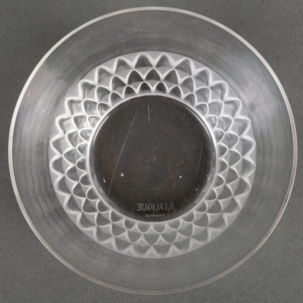 Service « Saint-Cyr » verre blanc de René LALIQUE – 12 pièces | Biron Service "Saint-Cyr" verre blanc de René LALIQUE - 12 pièces