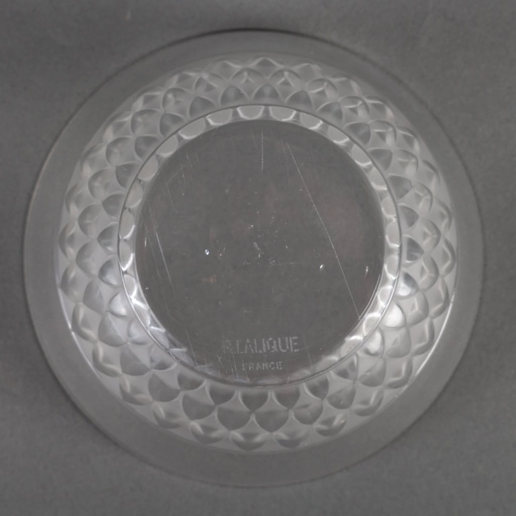 Service « Saint-Cyr » verre blanc de René LALIQUE – 12 pièces | Biron Service "Saint-Cyr" verre blanc de René LALIQUE - 12 pièces