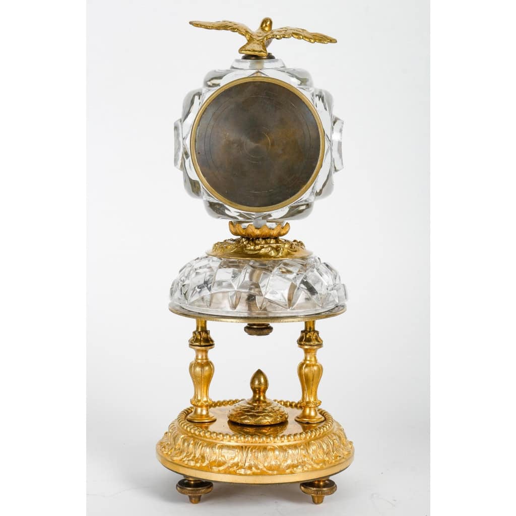 Une belle garniture de cheminée en bronze doré et cristal Baccarat | Biron Une belle garniture de cheminée en bronze doré et cristal Baccarat