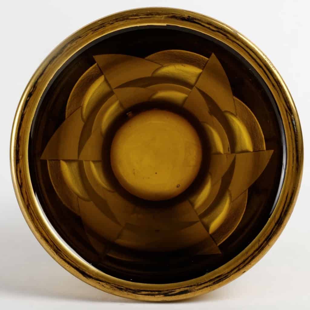 Vase Art-Déco Moderniste verre topaze fumé émaillé doré de Jean LUCE | Biron Vase Art-Déco Moderniste verre topaze fumé émaillé doré de Jean LUCE