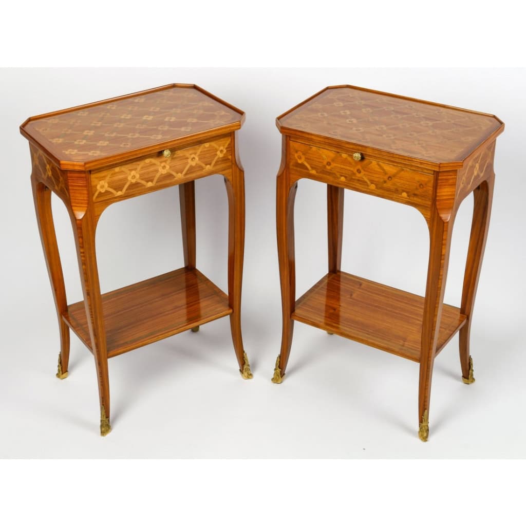Paire de chevets de style Louis XV. | Biron ||||