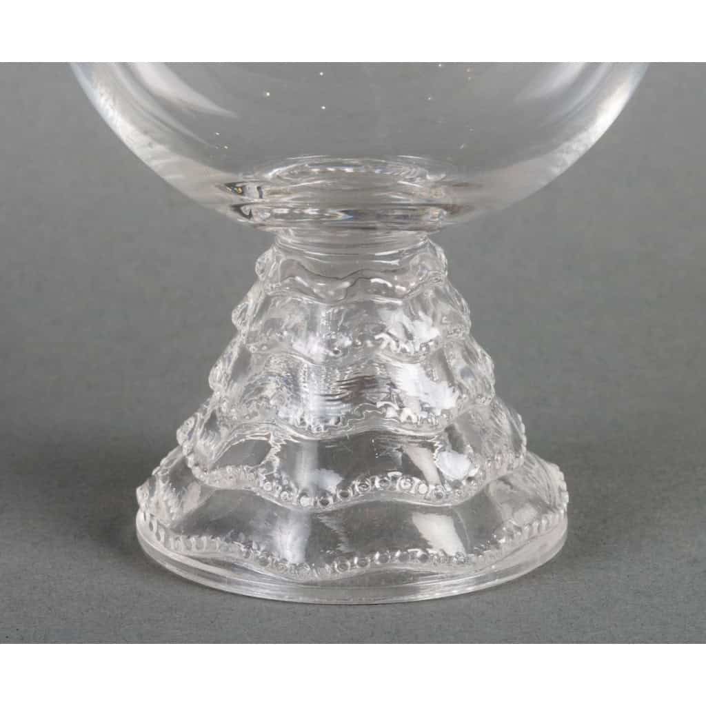 Service « Chambertin’ verre blanc de René LALIQUE – 19 pièces | Biron Service "Chambertin' verre blanc de René LALIQUE - 19 pièces