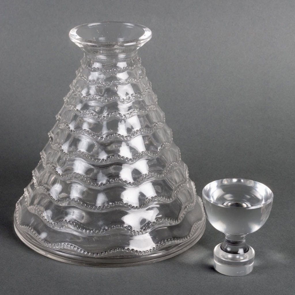 Service « Chambertin’ verre blanc de René LALIQUE – 19 pièces | Biron Service "Chambertin' verre blanc de René LALIQUE - 19 pièces