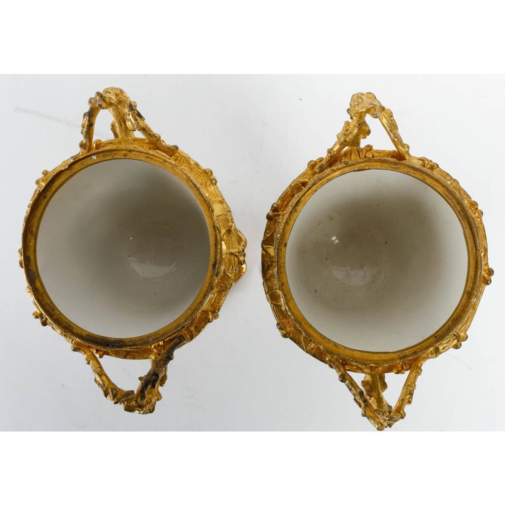 Une paire de vases en porcelaine chinoise fin XIXème siècle | Biron Une paire de vases en porcelaine chinoise fin XIXème siècle
