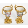 Une paire de vases en porcelaine chinoise fin XIXème siècle | Biron Une paire de vases en porcelaine chinoise fin XIXème siècle