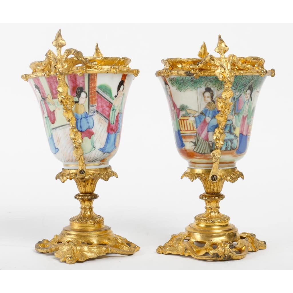 Une paire de vases en porcelaine chinoise fin XIXème siècle | Biron Une paire de vases en porcelaine chinoise fin XIXème siècle