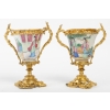 Une paire de vases en porcelaine chinoise fin XIXème siècle | Biron Une paire de vases en porcelaine chinoise fin XIXème siècle