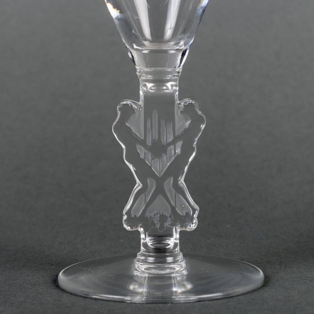 Service « Strasbourg » verre blanc de René LALIQUE – 16 pièces | Biron Service "Strasbourg" verre blanc de René LALIQUE - 16 pièces