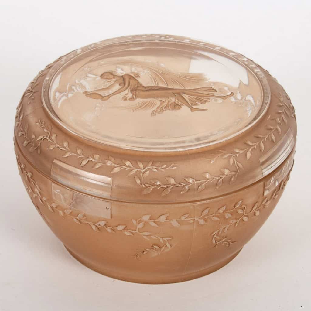 Boîte « Ermenonville » verre blanc patiné sépia de René LALIQUE | Biron ||||||