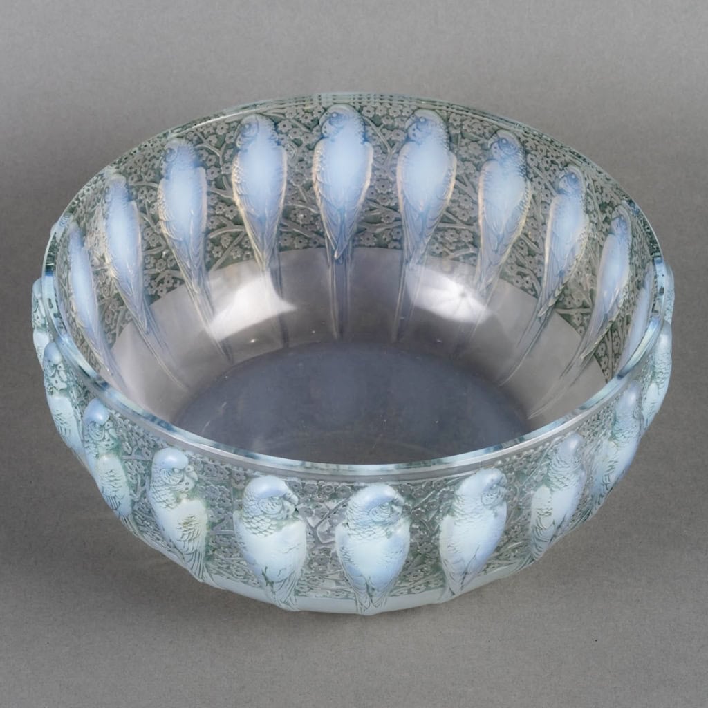 Coupe « Perruches » verre opalescent patiné vert de René LALIQUE | Biron Coupe "Perruches" verre opalescent patiné vert de René LALIQUE
