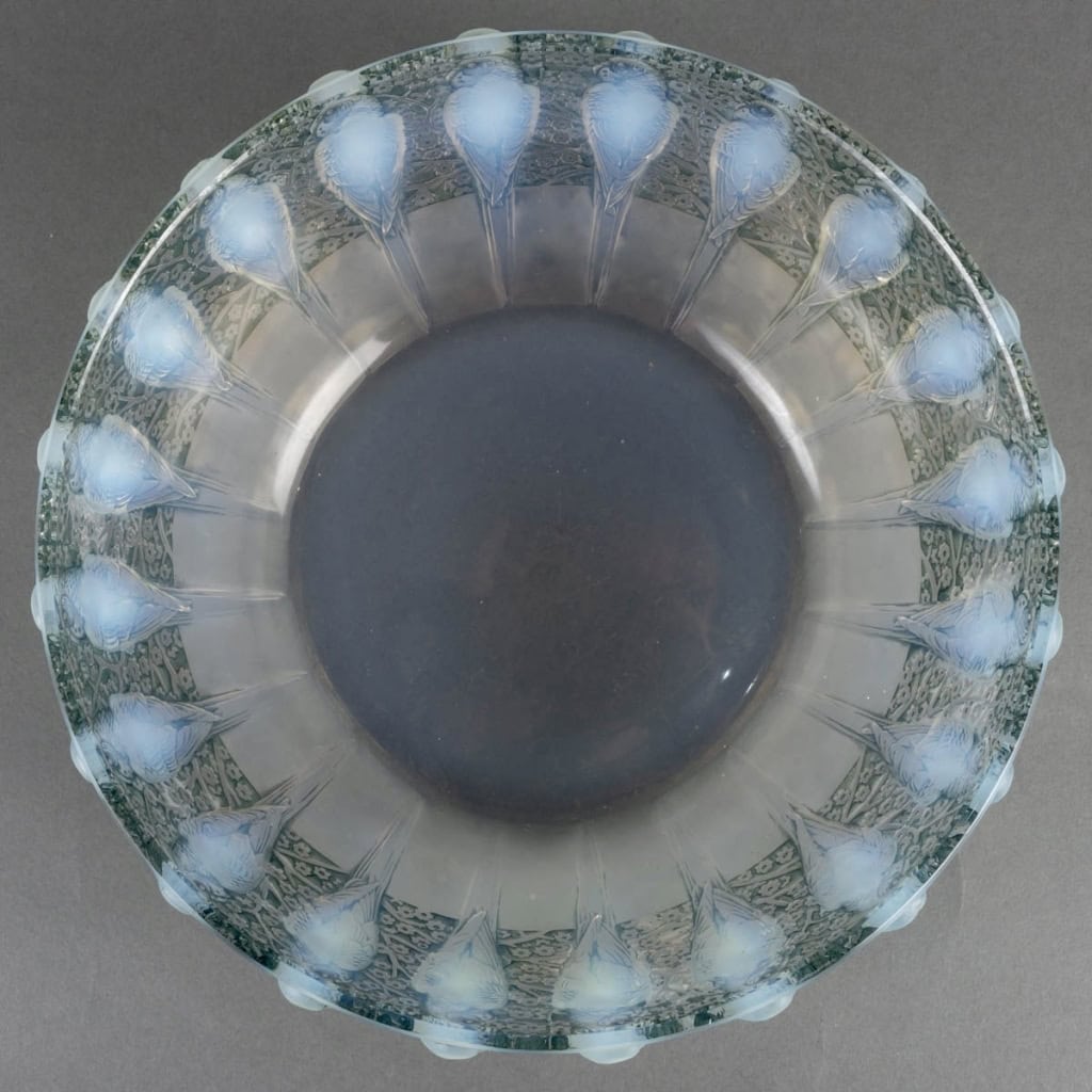 Coupe « Perruches » verre opalescent patiné vert de René LALIQUE | Biron Coupe "Perruches" verre opalescent patiné vert de René LALIQUE