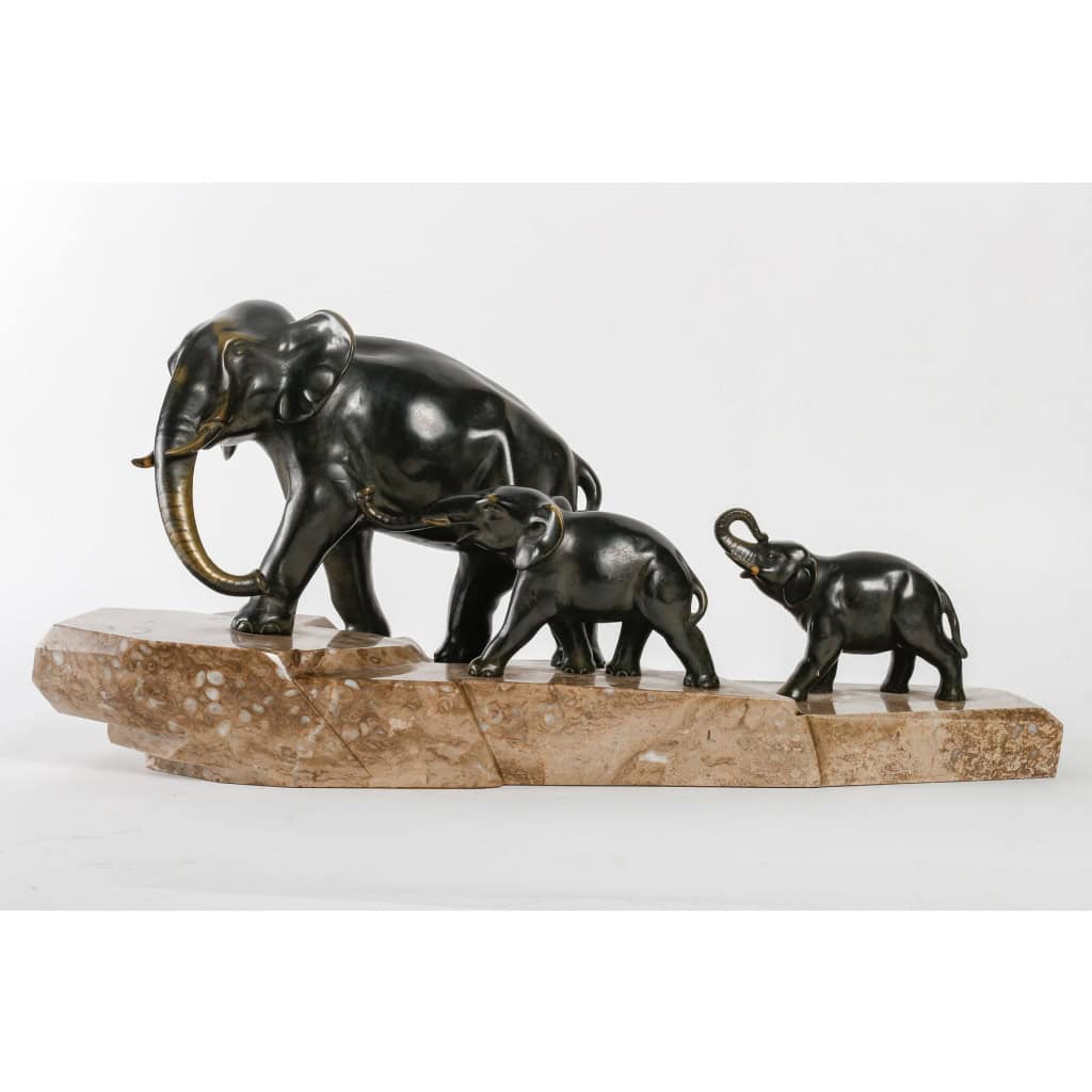 Éléphant en bronze sur marbre, XXème siècle | Biron |||||||||||