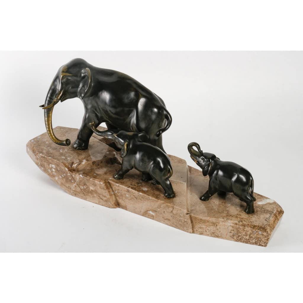 Éléphant en bronze sur marbre, XXème siècle | Biron Éléphant en bronze sur marbre, XXème siècle