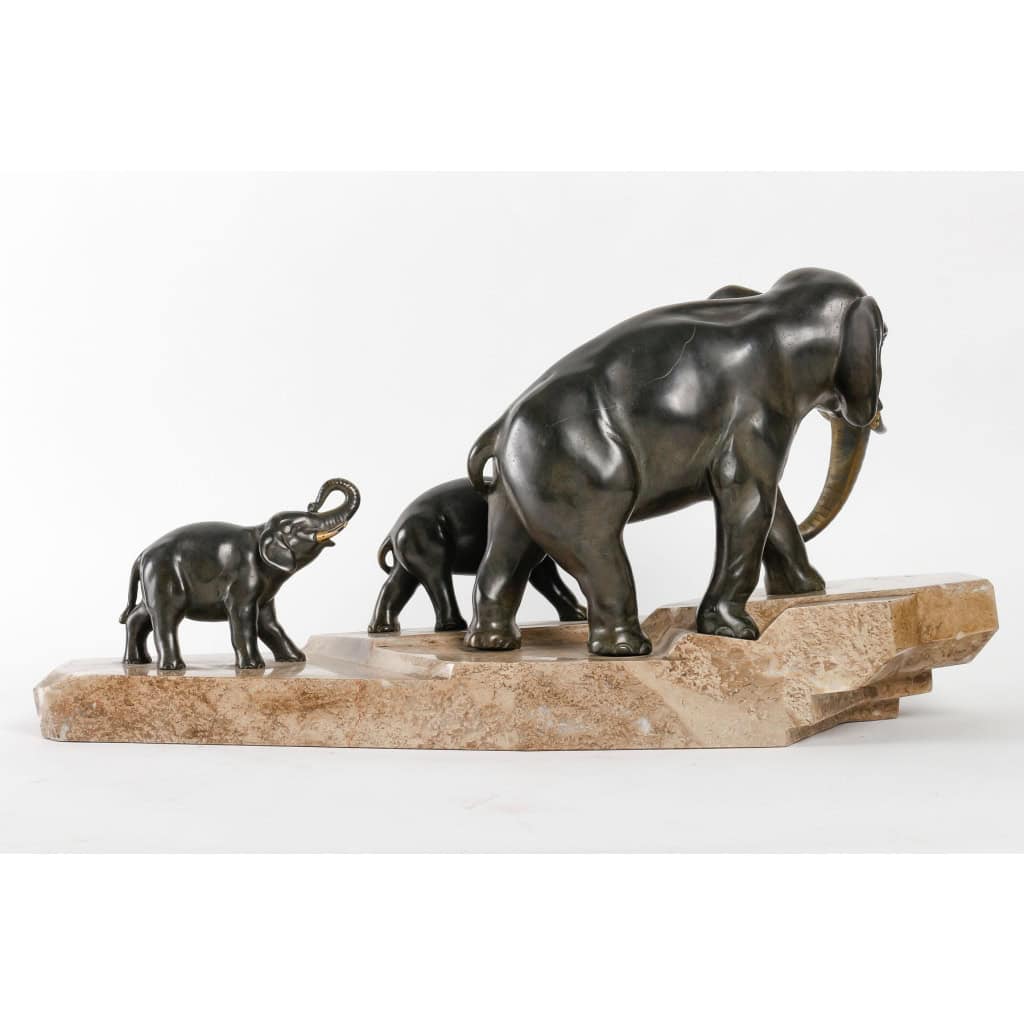 Éléphant en bronze sur marbre, XXème siècle | Biron Éléphant en bronze sur marbre, XXème siècle