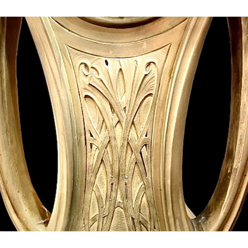 importante pendule art nouveau en bronze doré | Biron importante pendule art nouveau en bronze doré