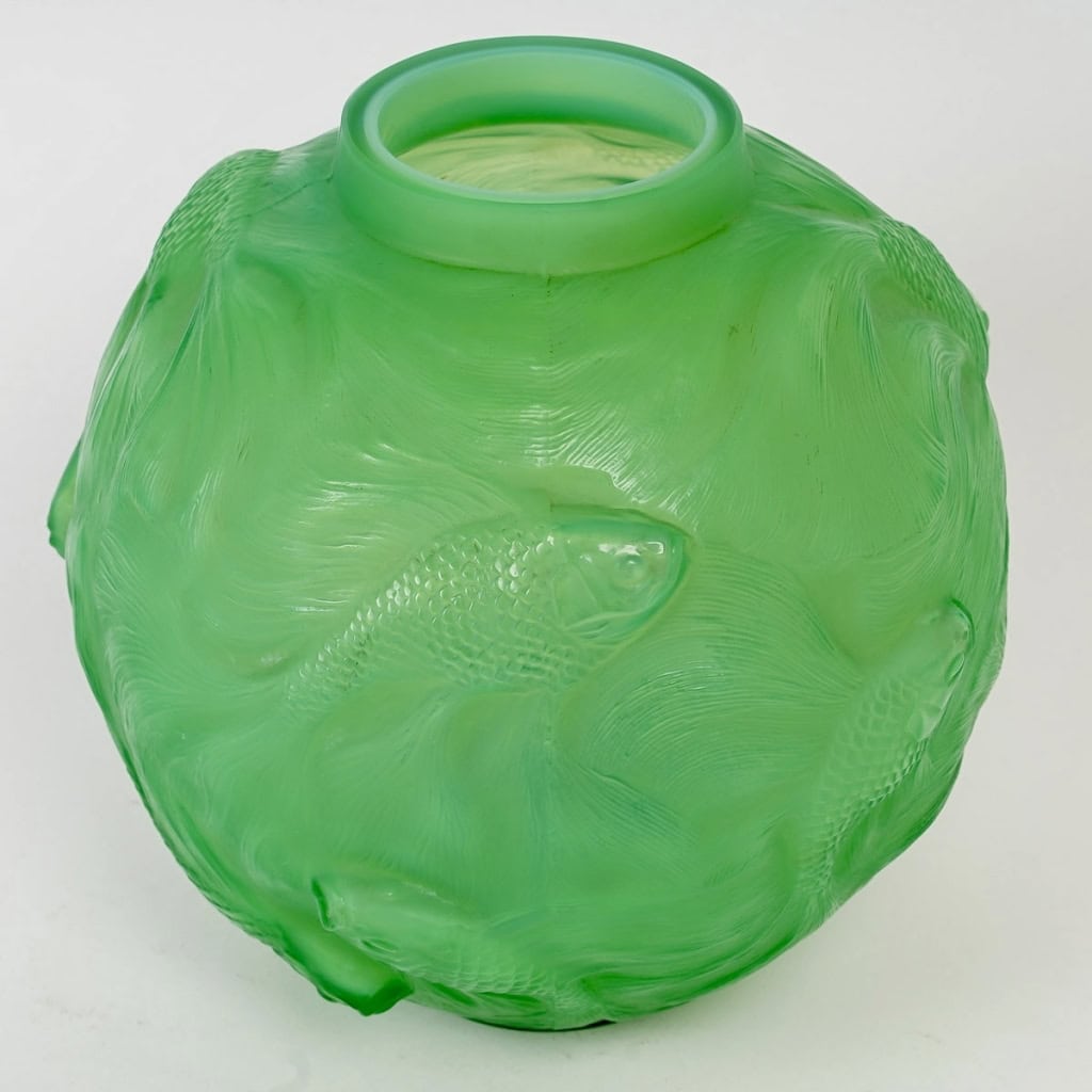 Vase « Formose » verre vert jade de René LALIQUE | Biron Vase "Formose" verre vert jade de René LALIQUE