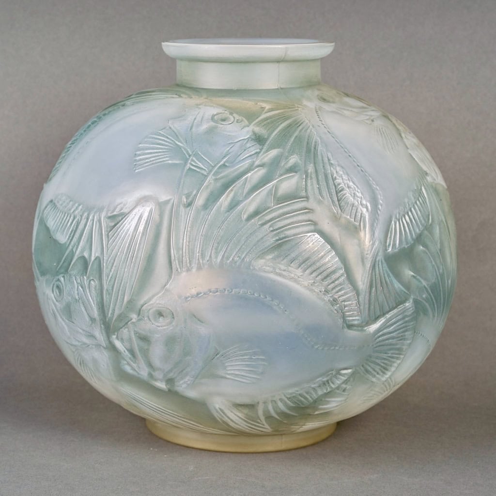 Vase « Poissons » verre opalescent patiné bleu vert de René LALIQUE | Biron ||||||