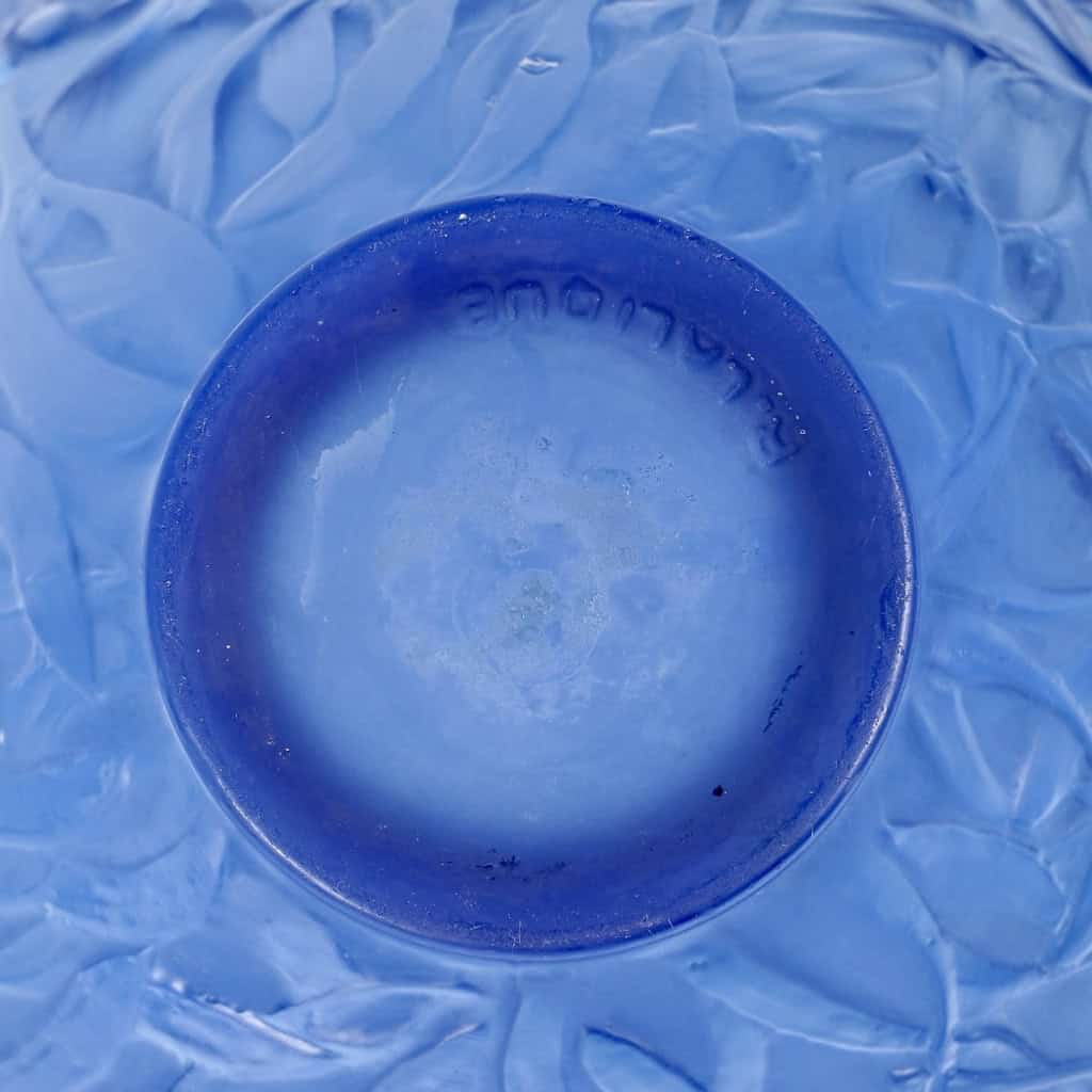Vase "Gui" verre bleu saphir de René LALIQUE