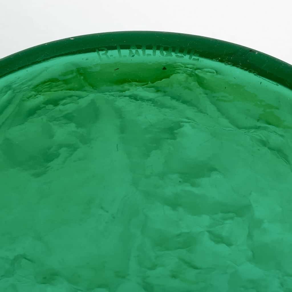 Vase « Perruches » verre vert émeraude patiné blanc de René LALIQUE | Biron Vase "Perruches" verre vert émeraude patiné blanc de René LALIQUE