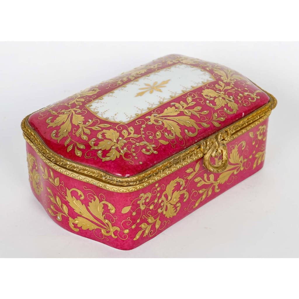 Coffret à bijoux en porcelaine fin XIXème siècle | Biron ||||||||