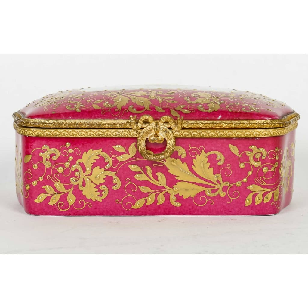 Coffret à bijoux en porcelaine fin XIXème siècle | Biron Coffret à bijoux en porcelaine fin XIXème siècle
