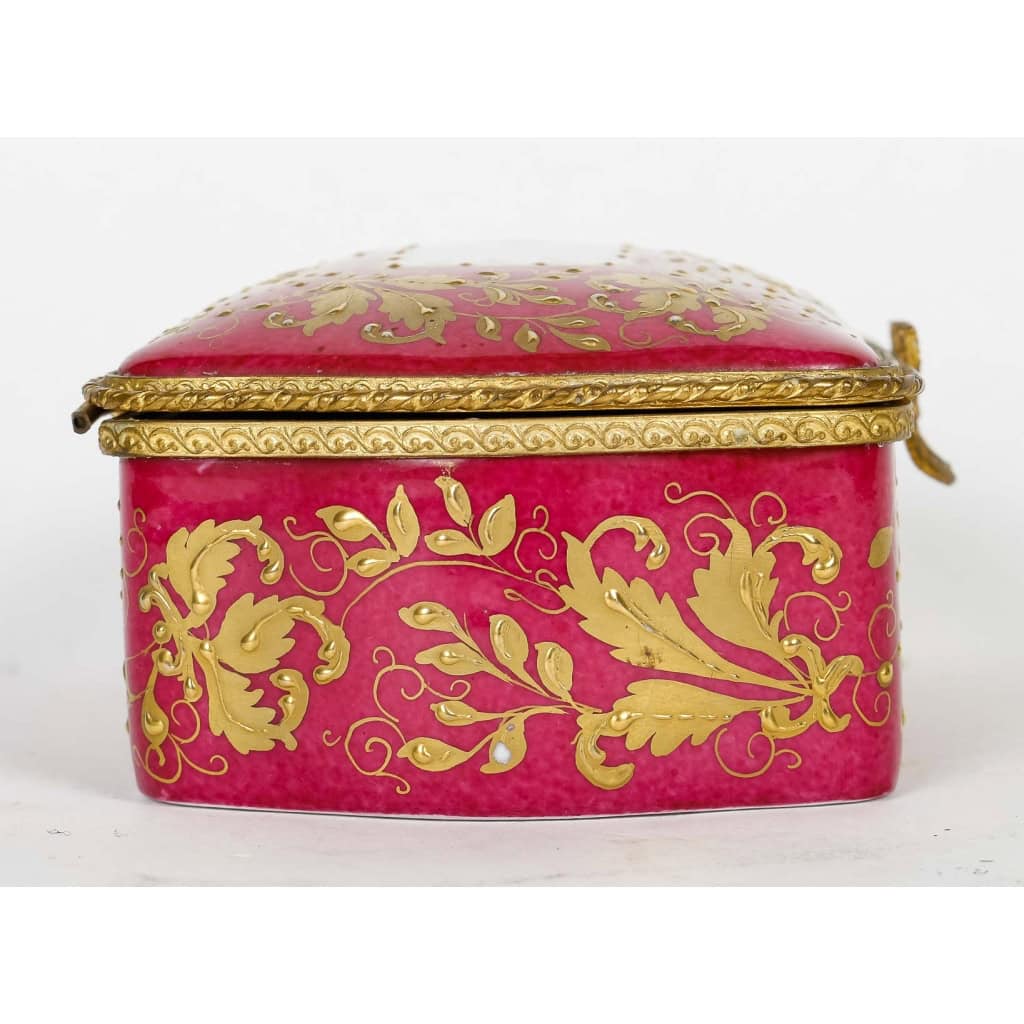 Coffret à bijoux en porcelaine fin XIXème siècle | Biron Coffret à bijoux en porcelaine fin XIXème siècle