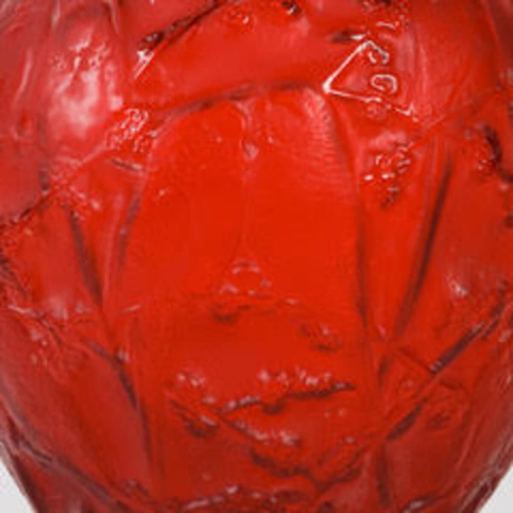 René Lalique : Vase « perruches » Teinté Rouge » | Biron René Lalique : Vase "perruches" Teinté Rouge"