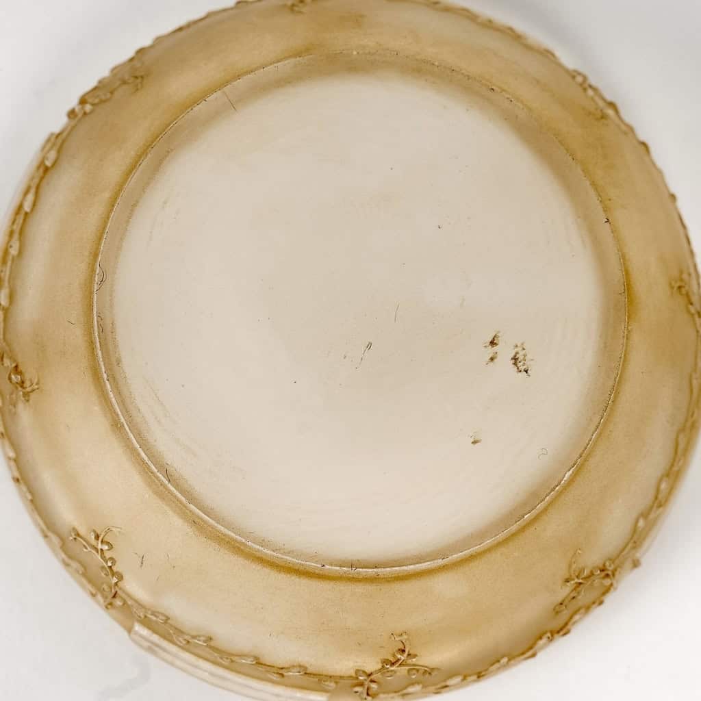 Boîte « Fontenay » verre blanc patiné sépia de René LALIQUE | Biron Boîte "Fontenay" verre blanc patiné sépia de René LALIQUE
