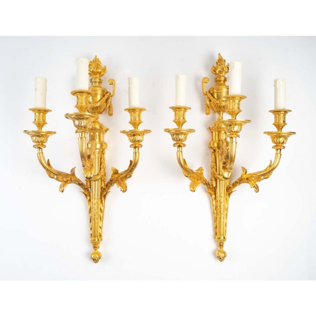 Paire d’appliques de style Louis XVI. | Biron ||||||||